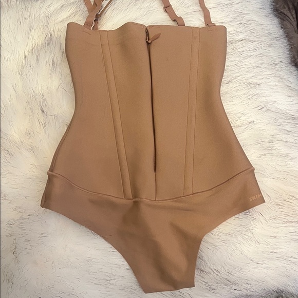 SKIMS Tops - SKIMS Nude Shapewear Bodysuit